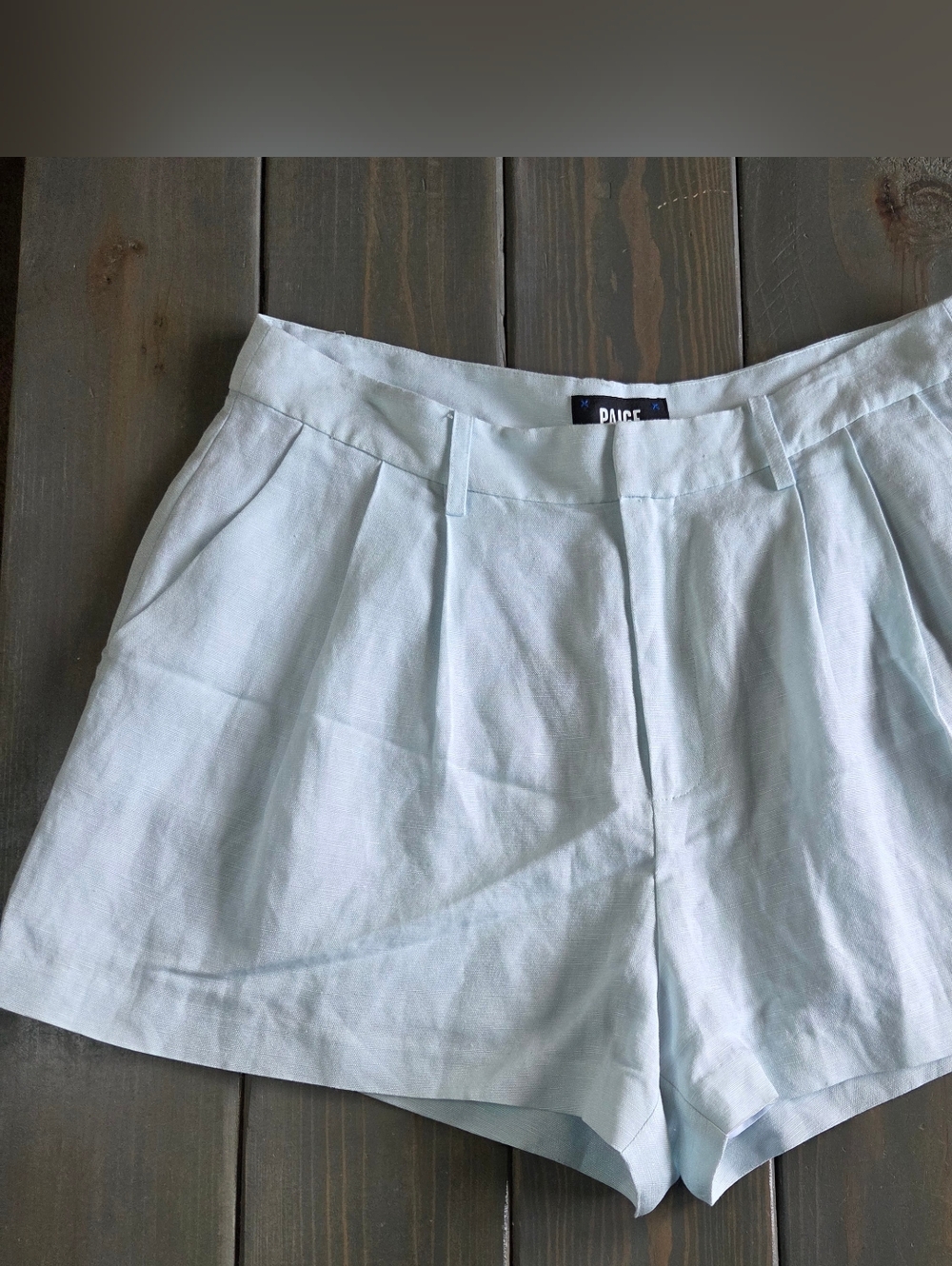 NWT PAIGE Andie Shorts Size 10 Ice Blue Linen Blend High Rise Pleated